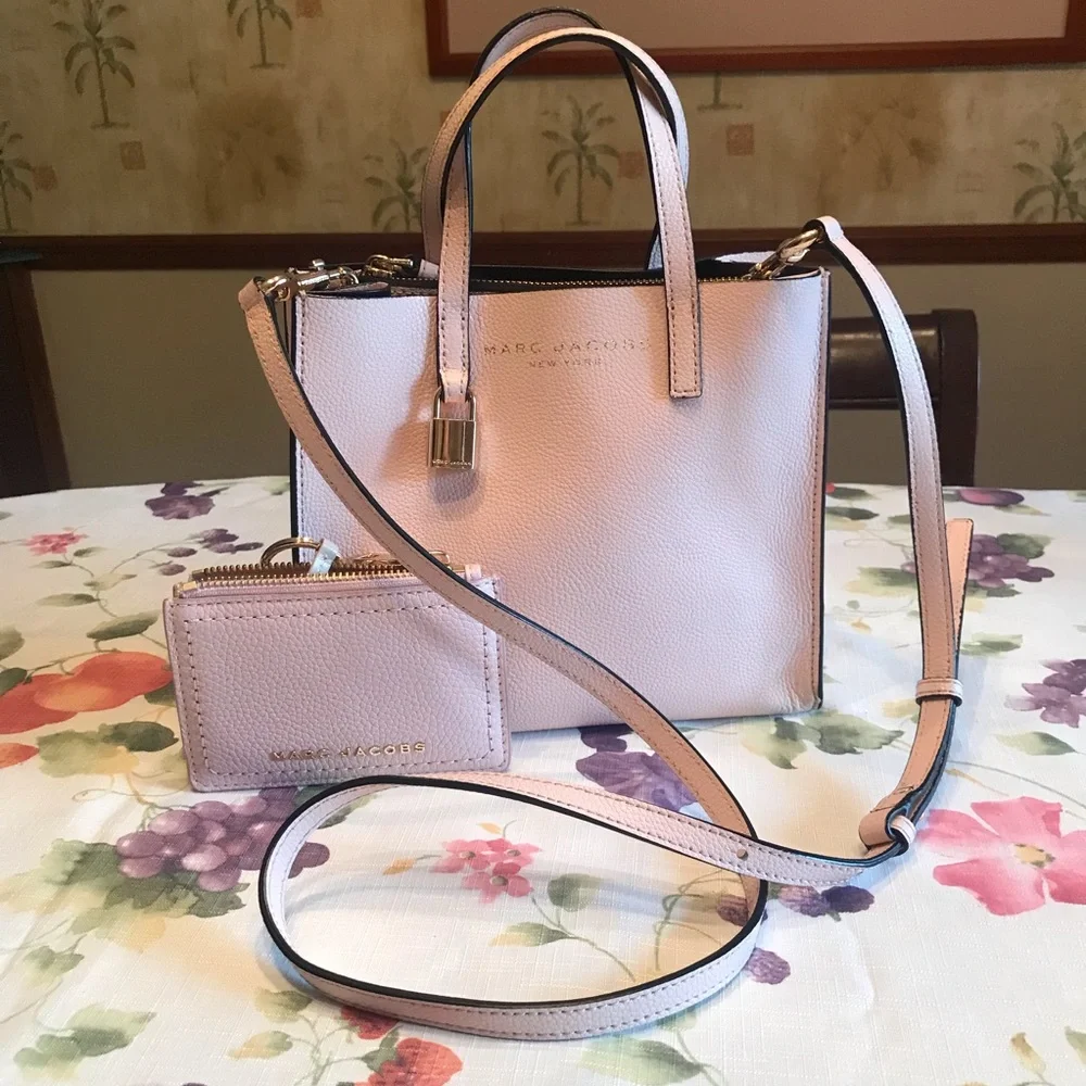MARC JACOB CROSSBODY BAG WALLET AND PINK POMPOM TAG WITH WALLET BAG TAG LOST - Picture 16 of 17